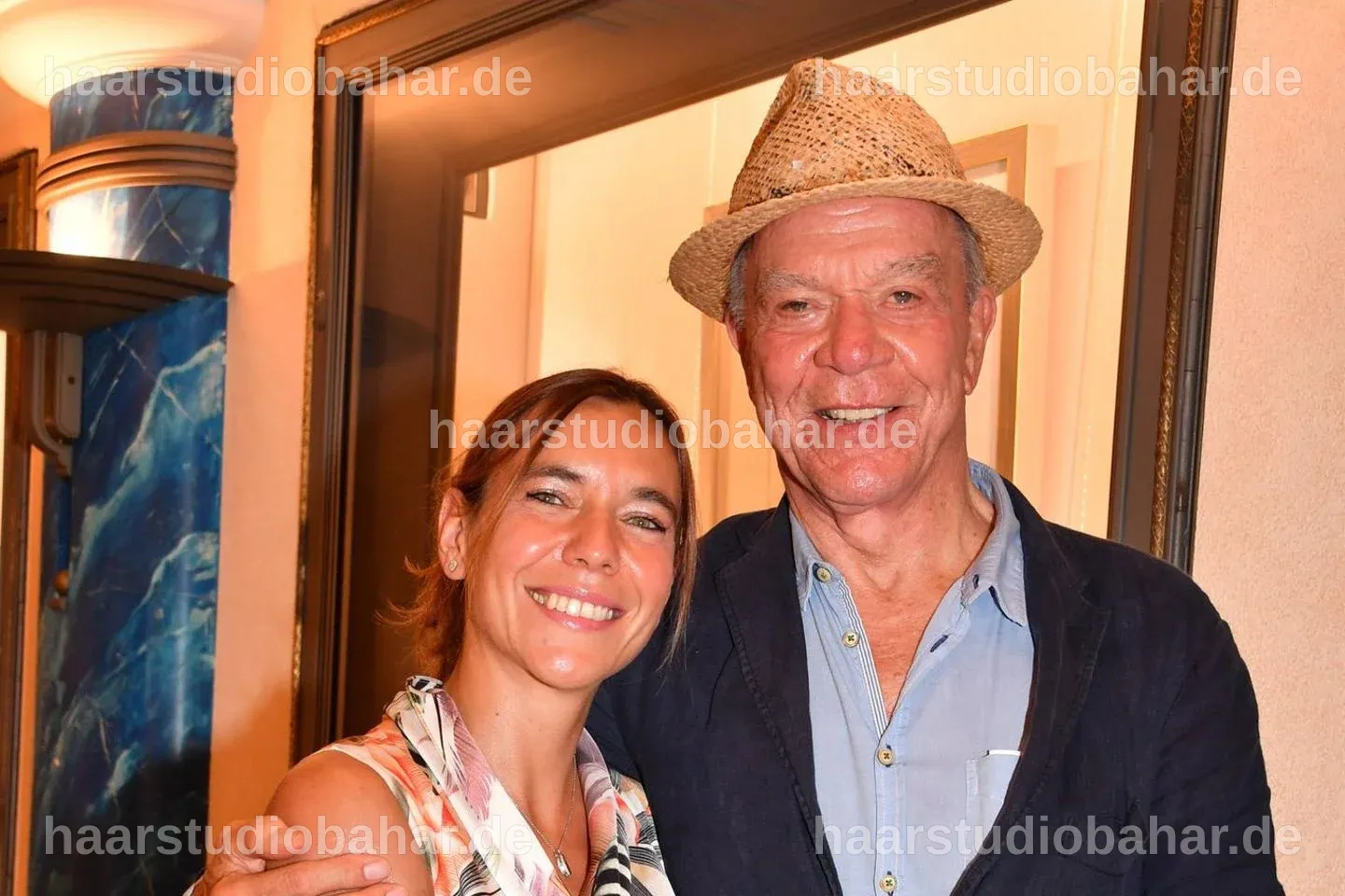 Dirk Galuba feiert seinen 85. Geburtstag, umgeben von Fans und Medien.