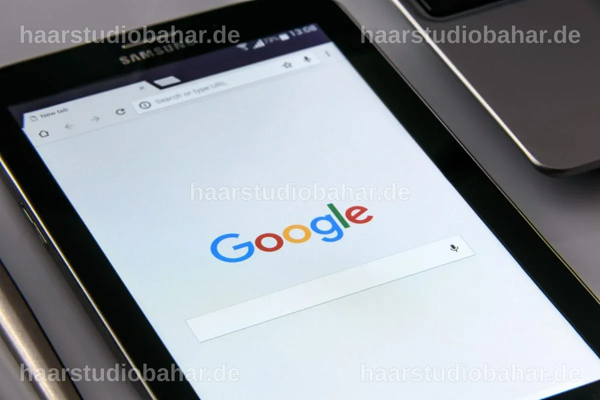 Gina Hanauer jubelt nach einem erfolgreichen Sprung im Wettkampf.