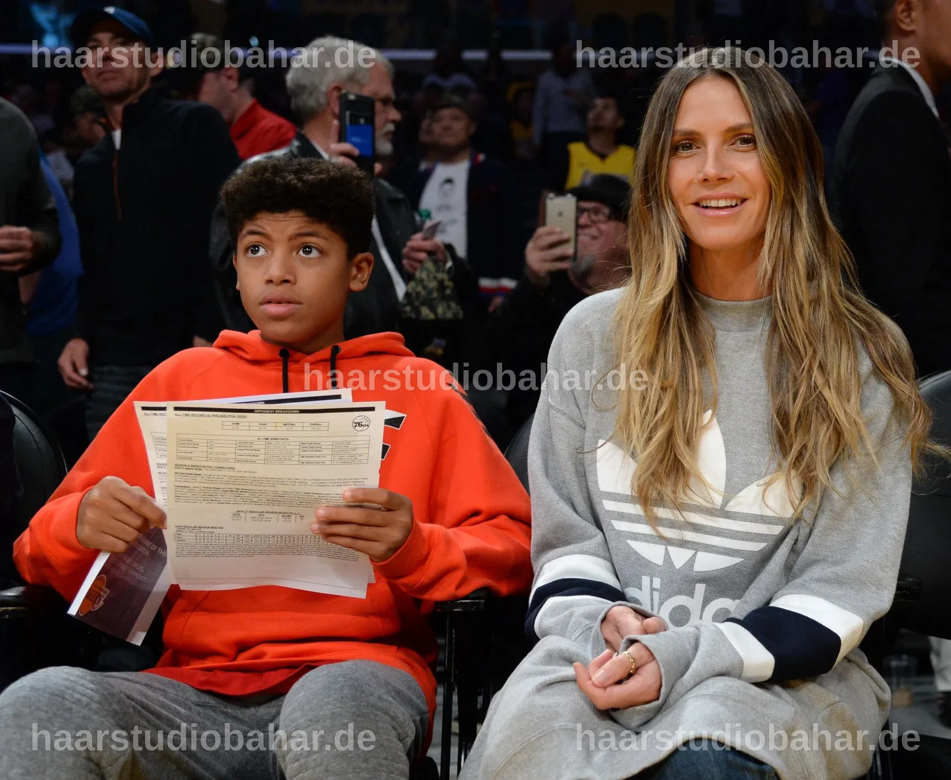 Henry Günther Ademola Dashtu Samuel, Sohn von Heidi Klum und Seal, in einem glamourösen Moment.