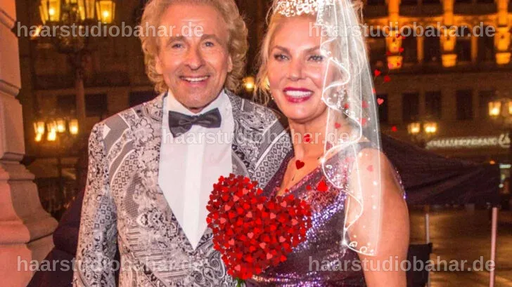 Barbara Schöneberger und ihr Ehemann Maximilian von Schierstädt in privatem Moment.
