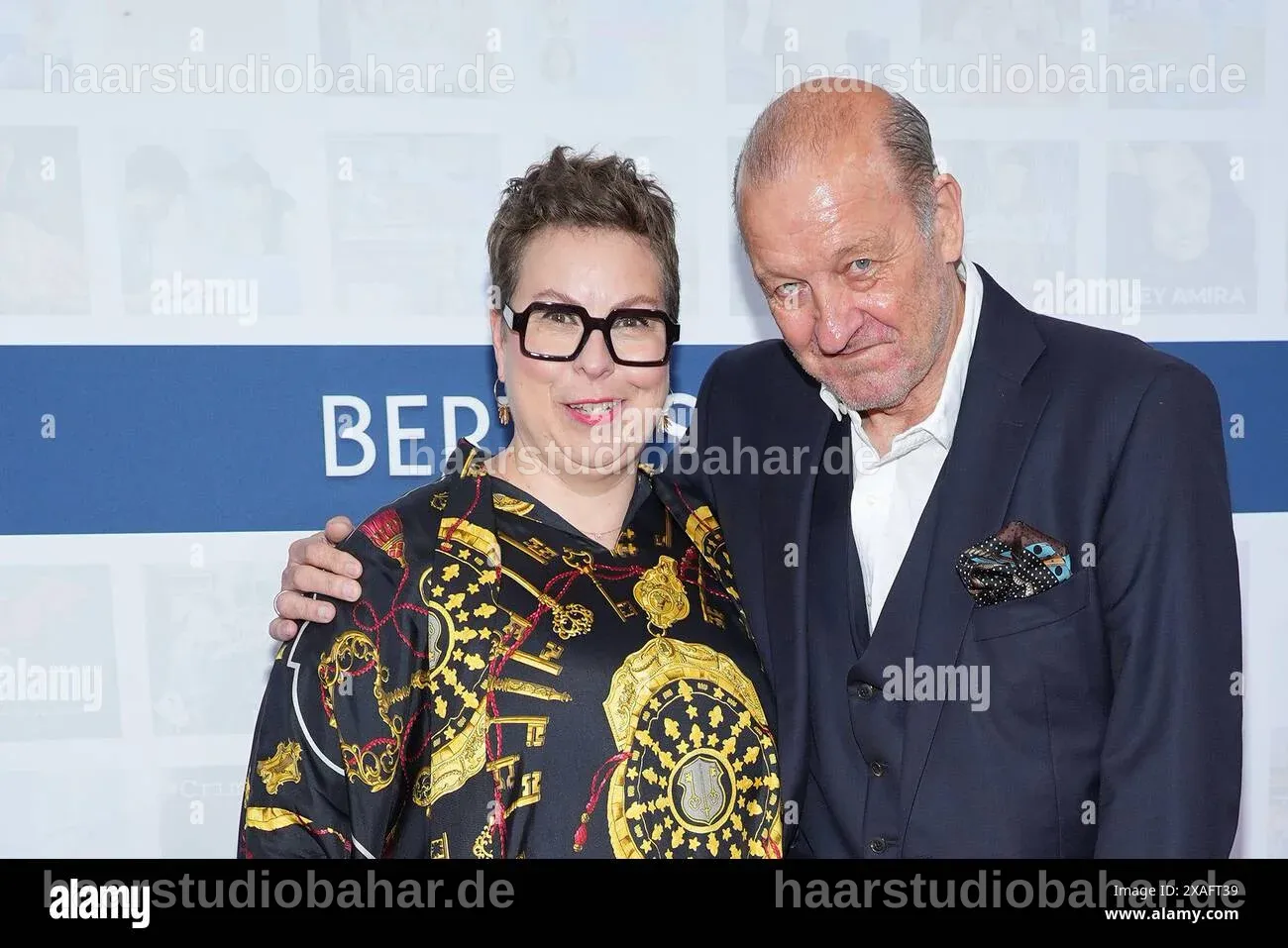 Maren Muntenbeck und Leonard Lansink auf einer glamourösen Party.